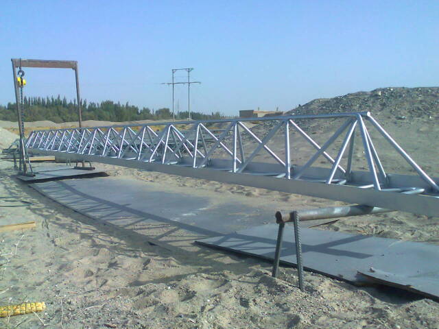 集贤专业承揽大中小型喷涂翻新施工业务！